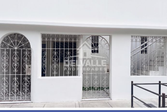 SE VENDE CASA DE OCASION URB SANTA ISABEL-PIURA